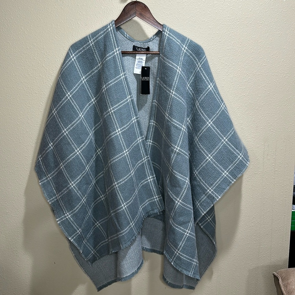 NWT Lauren Ralph Lauren Reversible Herringbone Ruana  shawl - Picture 2 of 8